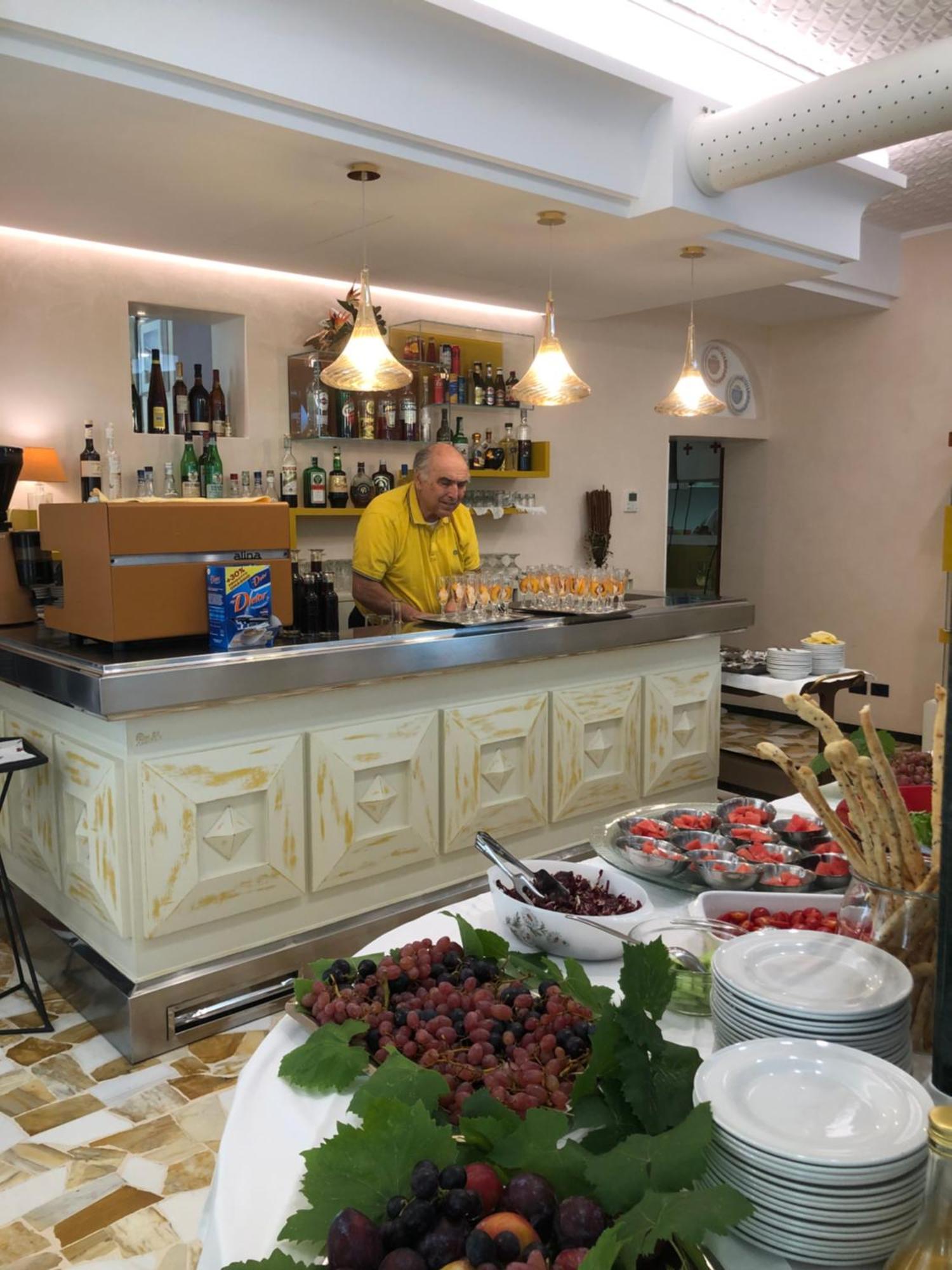 Hotel Lazzarini Bellaria-Igea Marina Buitenkant foto